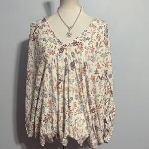 1.4.3. Story by Line Up Cream Floral V-Neck Puff-Sleeve Tunic